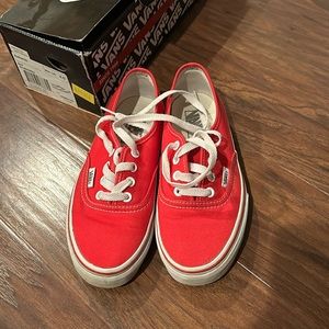 Vans authentic low top style